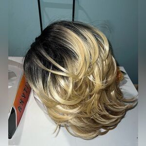 NWT Anytime Wig TF1B/Blonde